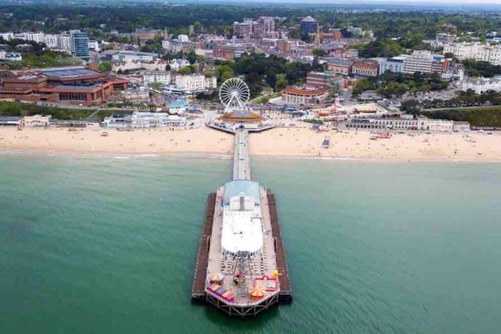 Spacious 4 Bed Rooms, Parking, Garden&Near Parks, Beaches&University Bournemouth Exterior foto