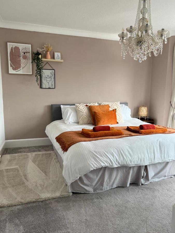 Spacious 4 Bed Rooms, Parking, Garden&Near Parks, Beaches&University Bournemouth Exterior foto